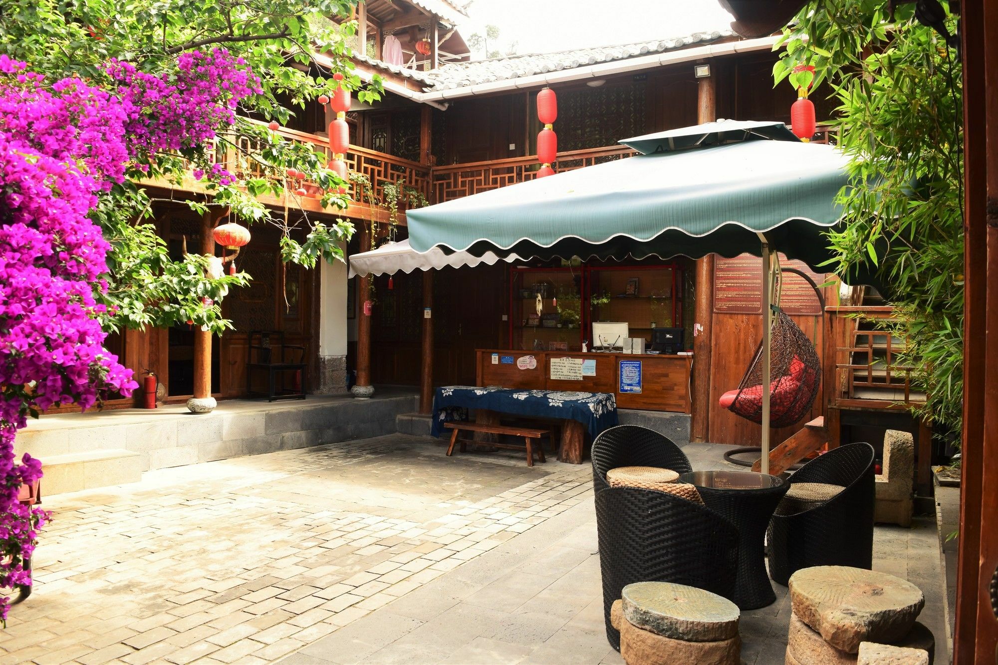 Runtong International Youth Hostel Lijiang  Exterior photo